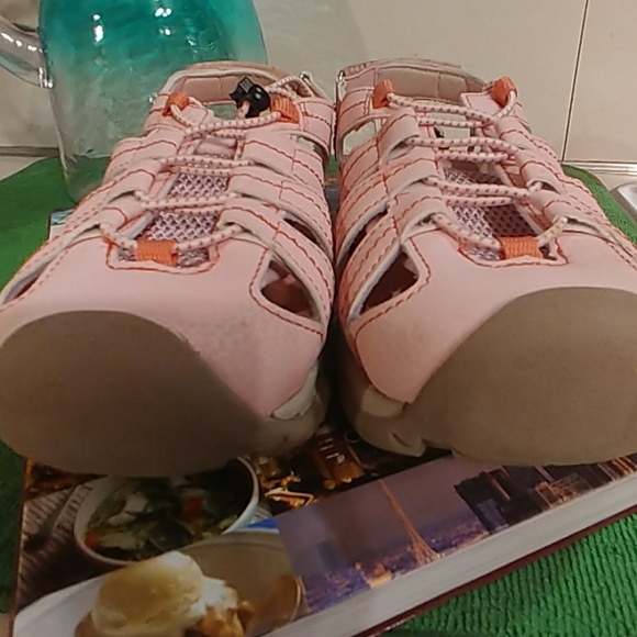 EDDIE BAUER SANDALS - Picture 7 of 7